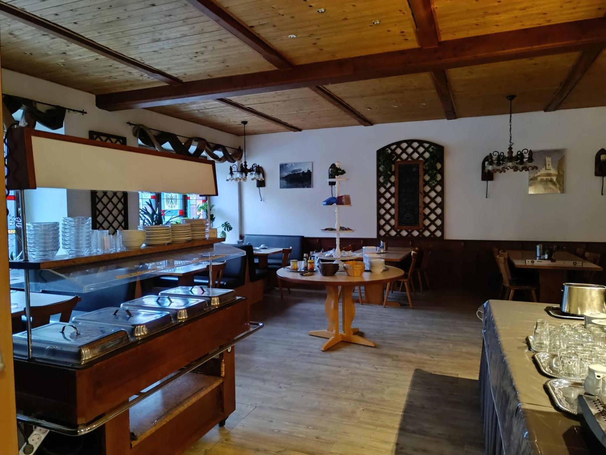 נאבורג Hotel Pension Schwarzer Adler מראה חיצוני תמונה