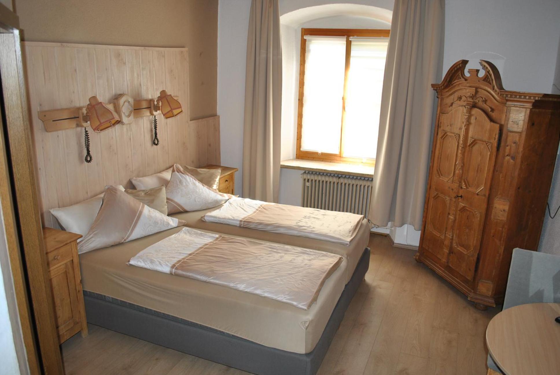 נאבורג Hotel Pension Schwarzer Adler מראה חיצוני תמונה
